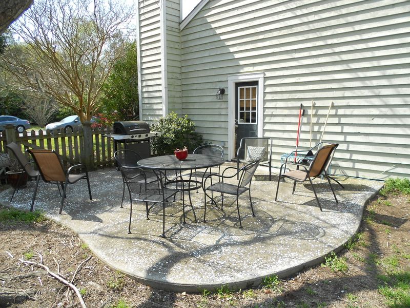 1122 Sexton Dr, Charleston, SC 29412