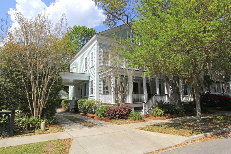 137 N Shelmore Blvd, Mount Pleasant, SC 29464