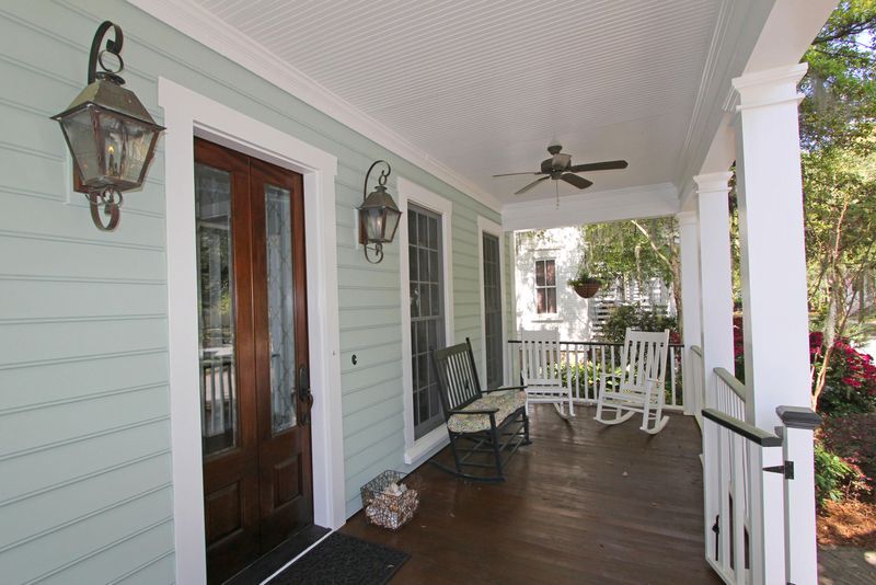 137 N Shelmore Blvd, Mount Pleasant, SC 29464
