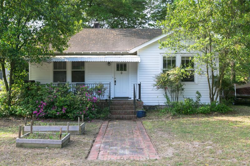 2057 Medway Rd, James Island, SC 29412