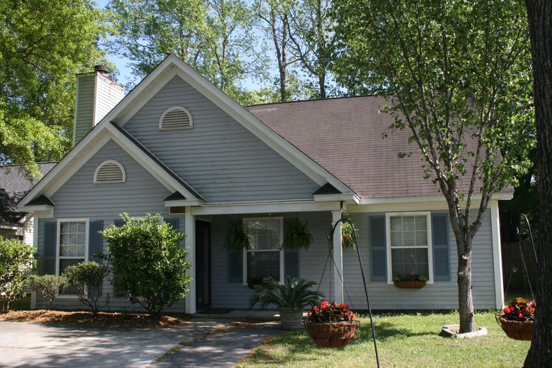 1863 Beechwood Rd, Charleston, SC 29414