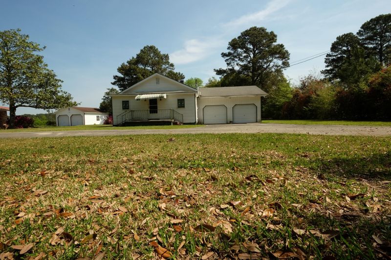 1285 River Rd, Johns Island, SC 29455