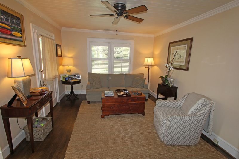 40 Yeadon Ave, Charleston, SC 29407