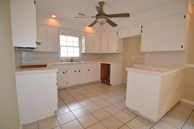 35 Milano St, Hanahan, SC 29410