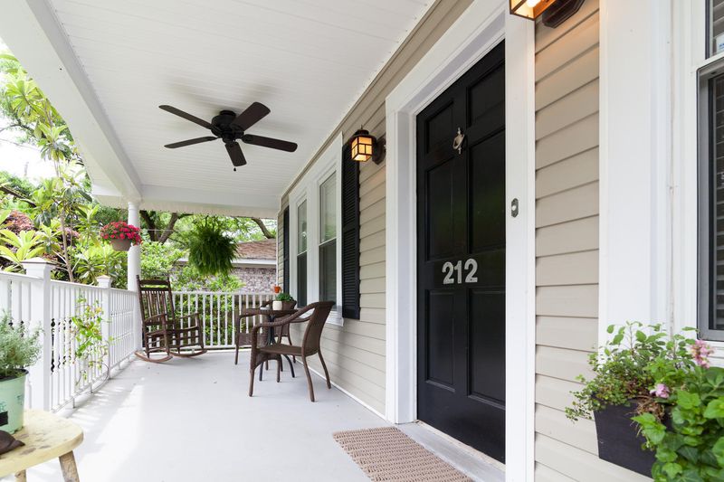 212 Live Oak Ave, Charleston, SC 29407