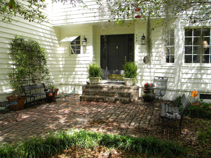 728 Bradburn Dr, Mount Pleasant, SC 29464