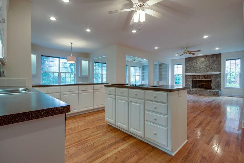 312 Bampfield Dr, Mount Pleasant, SC 29464