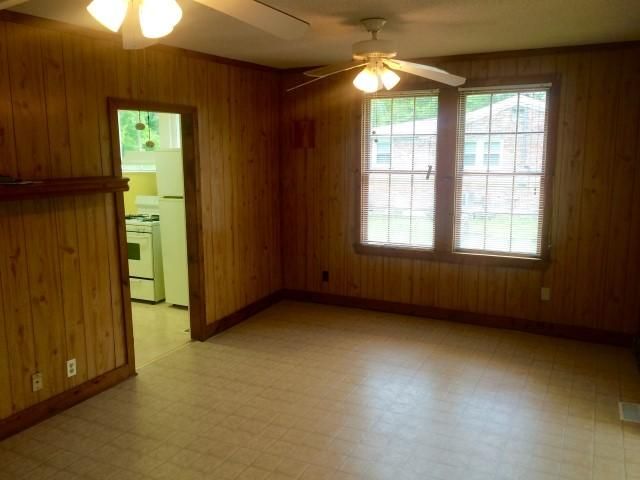 307 W 2nd North St, Summerville, SC 29483