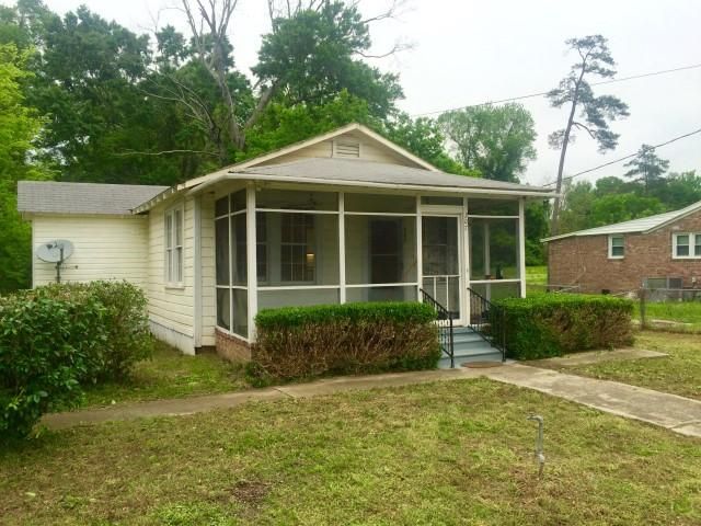 307 W 2nd North St, Summerville, SC 29483