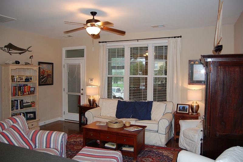 1040 Zinser St, Mount Pleasant, SC 29466