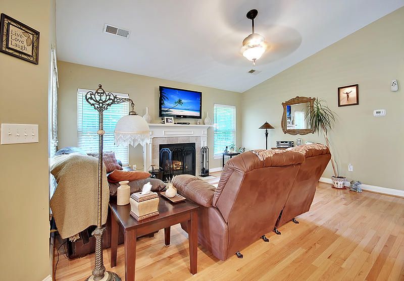 1546 Kemper Ave, Charleston, SC 29412