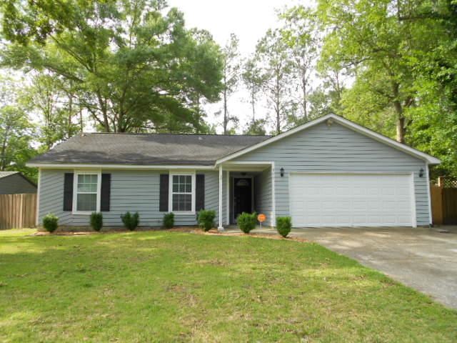 305 Canaberry Cir, Summerville, SC 29483