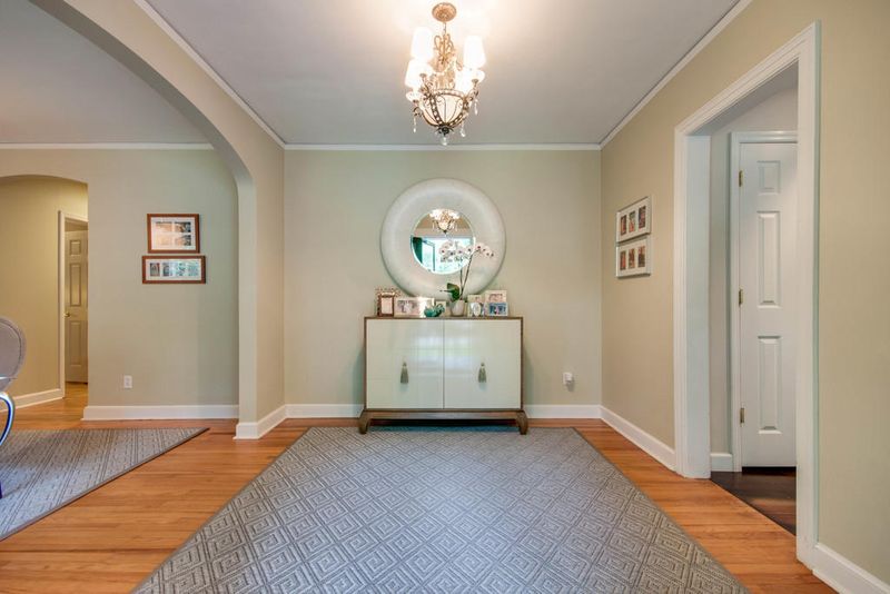 2139 Wappoo Hall Rd, Charleston, SC 29412