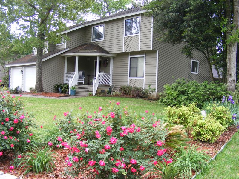 201 Dillard Dr, Goose Creek, SC 29445