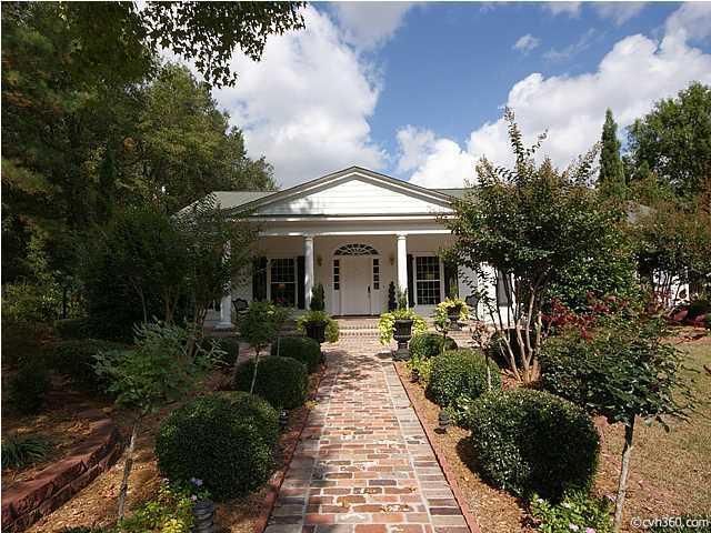 304 Beaufort St, Summerville, SC 29483