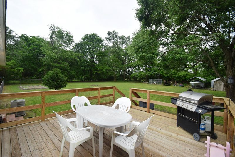 7359 Commodore Rd, Hollywood, SC 29449