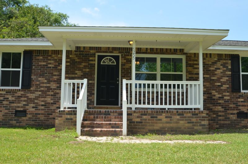 1255 Mail Route, Bonneau, SC 29431