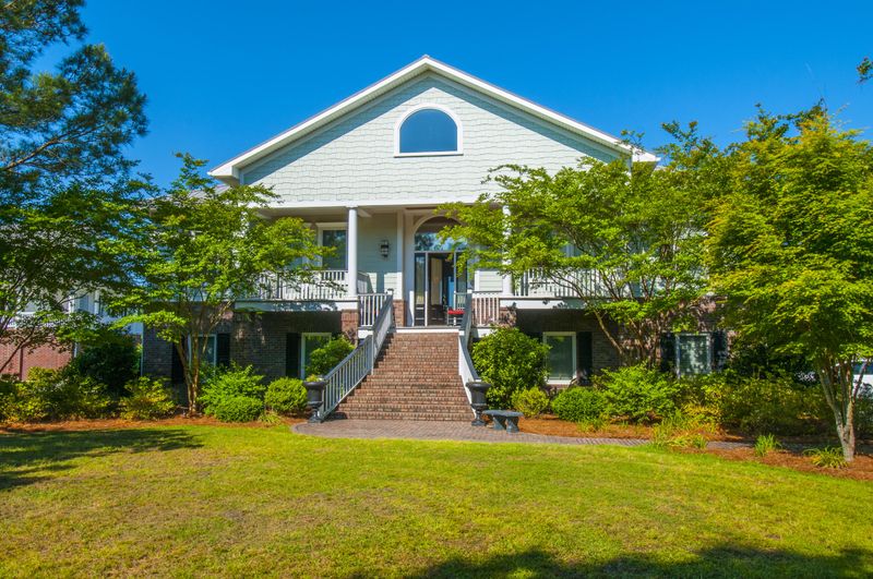 2034 W Lake Shore Dr, Pinopolis, SC 29469