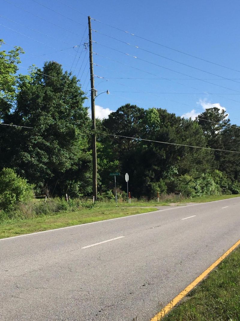4065 N Highway 17, Awendaw, SC 29429