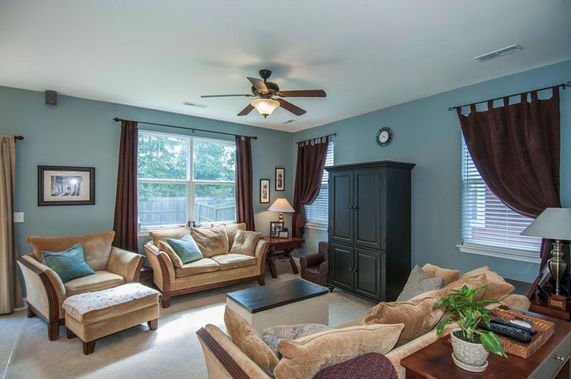 8800 Shadowglen Dr, North Charleston, SC 29420