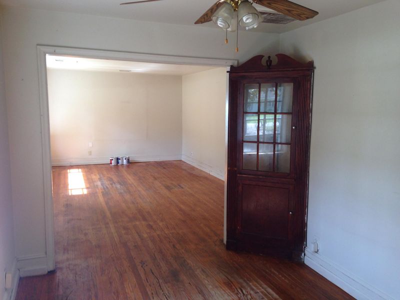 1344 S Sherwood Dr, Charleston, SC 29407