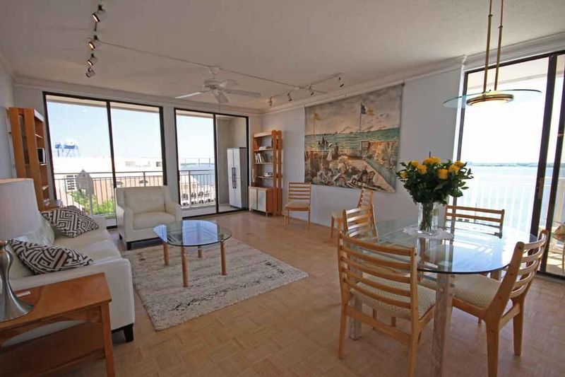 330 Concord St #6-F, Charleston, SC 29401