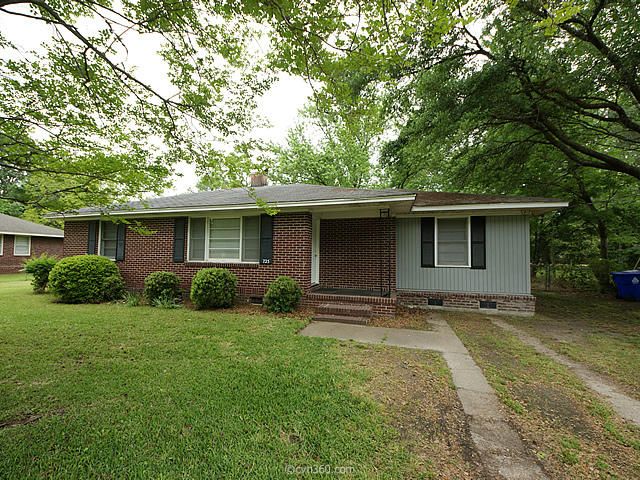 725 Catawba Dr, Charleston, SC 29414