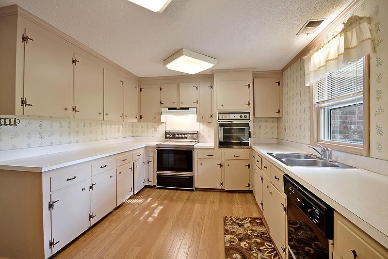 115 Old Tower Rd, Summerville, SC 29483