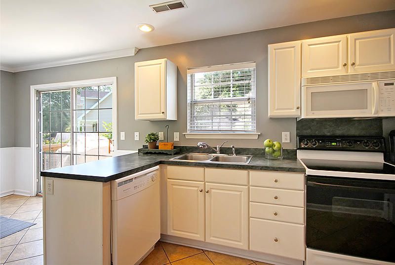 5849 Andreas Way, North Charleston, SC 29418