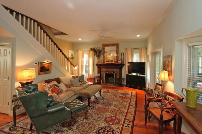 307 Molasses Ln, Mount Pleasant, SC 29464