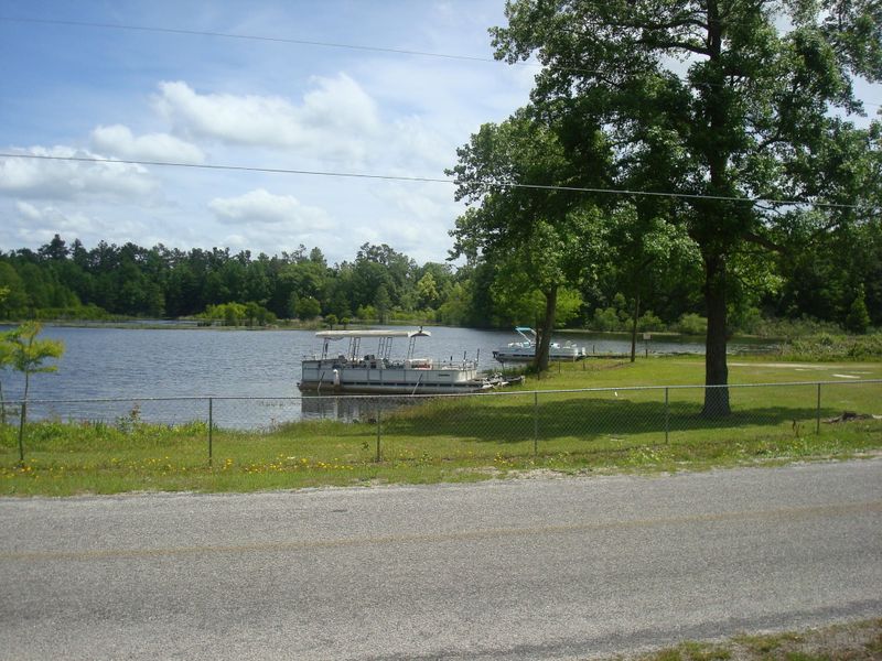 1109 Oakland Dr, Cross, SC 29436