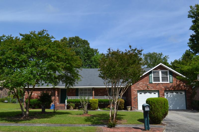 910 Knee Pines Ct, Ladson, SC 29456