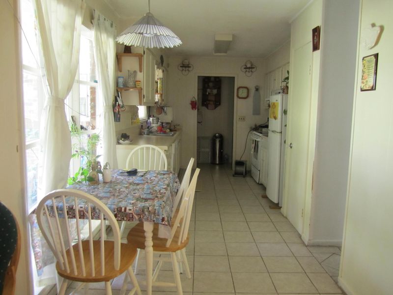910 Knee Pines Ct, Ladson, SC 29456