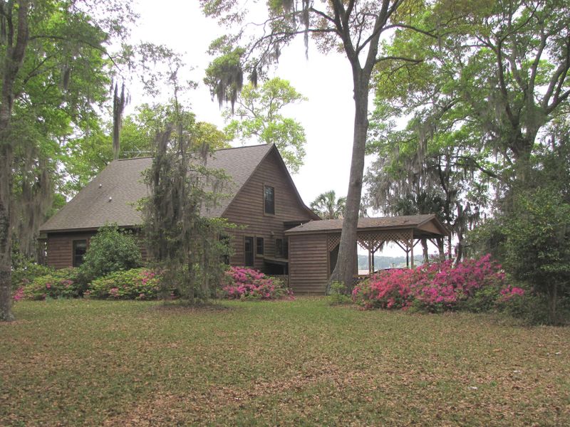 2213 Megget Point Rd, Edisto Island, SC 29438