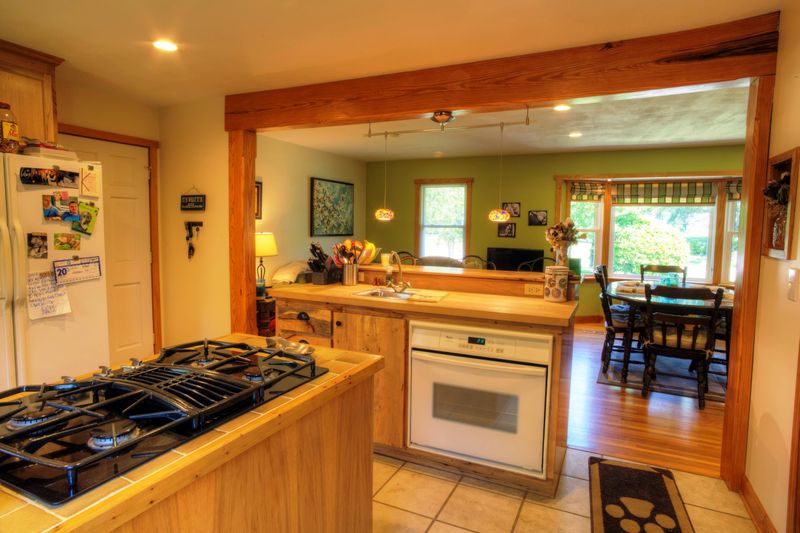 1795 Dunbarton Dr, Charleston, SC 29407