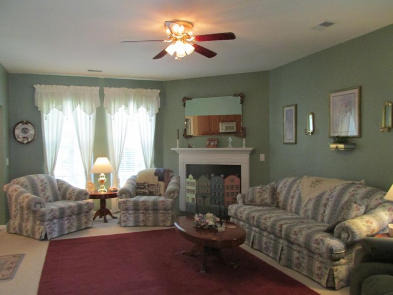 1428 Gemstone Blvd, Hanahan, SC 29410