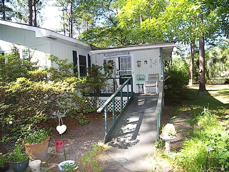 264 Summer Ln, Moncks Corner, SC 29461