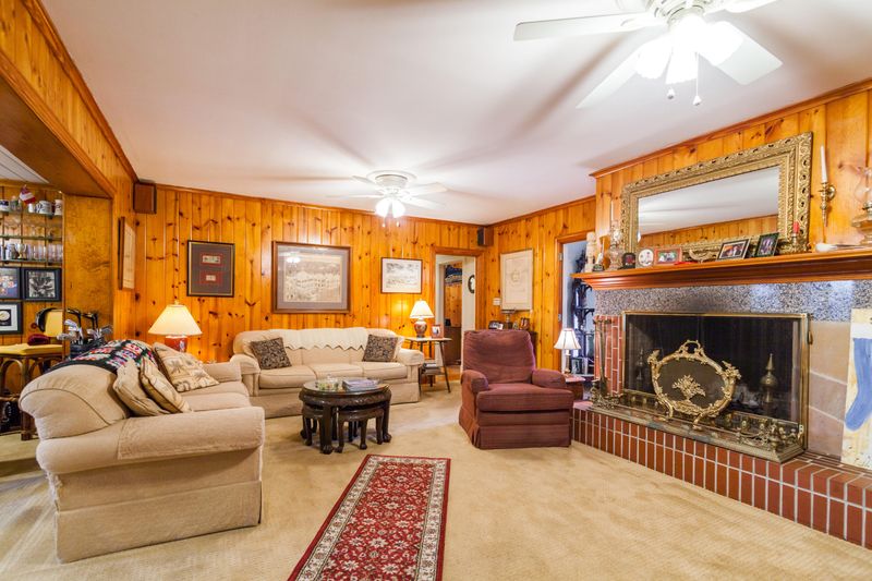 15 Country Club Dr, Charleston, SC 29412