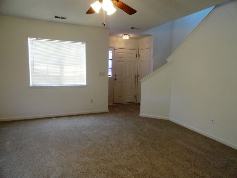 7992 Long Shadow Ln, North Charleston, SC 29406