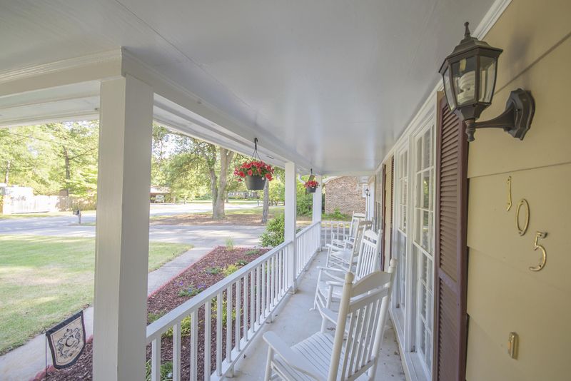 105 Chucker Dr, Summerville, SC 29485