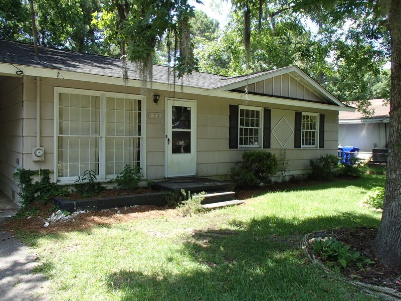 869 Savage Rd, Charleston, SC 29414