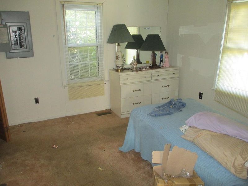 317 W Cooper Ave, Folly Beach, SC 29439