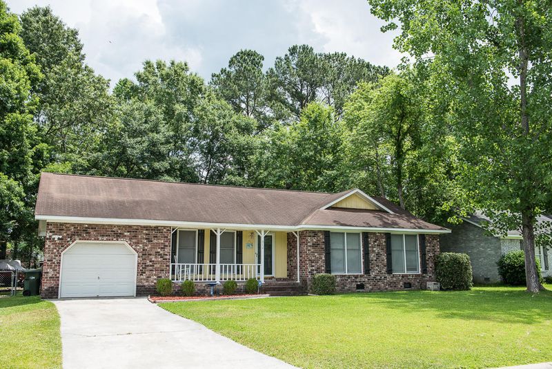 312 White Fox Ln, Goose Creek, SC 29445