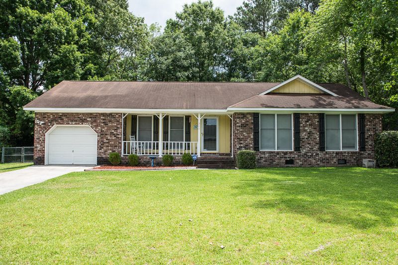 312 White Fox Ln, Goose Creek, SC 29445
