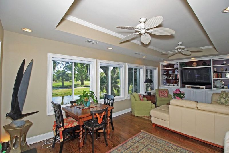 17 Twin Oaks, Isle Of Palms, SC 29451