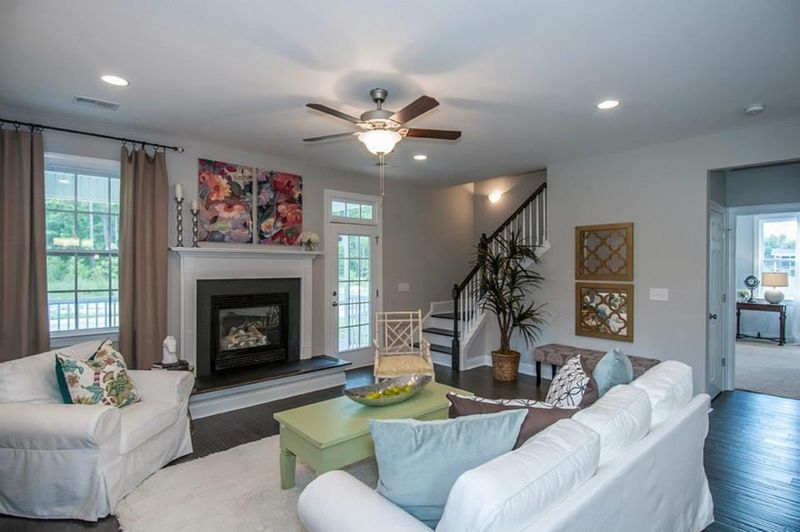 8157 Halbert Dr, North Charleston, SC 29406