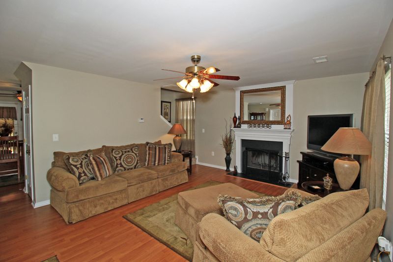 1143 Peninsula Cove Dr, Charleston, SC 29492