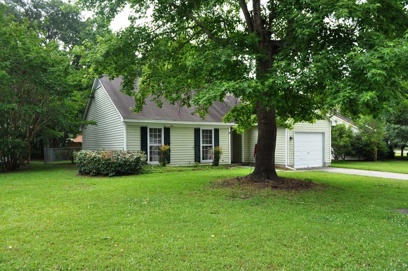 131 Alston Cir, Goose Creek, SC 29445