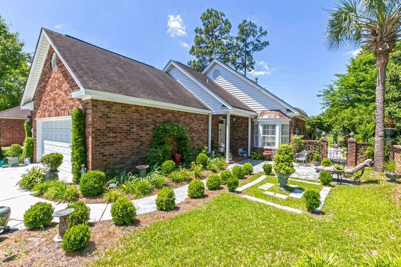 1313 Lark Ln, Hanahan, SC 29410