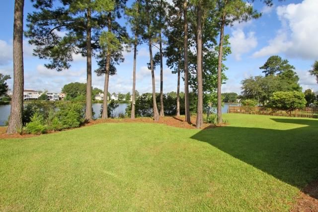 1552 Oakhurst Dr, Mount Pleasant, SC 29466